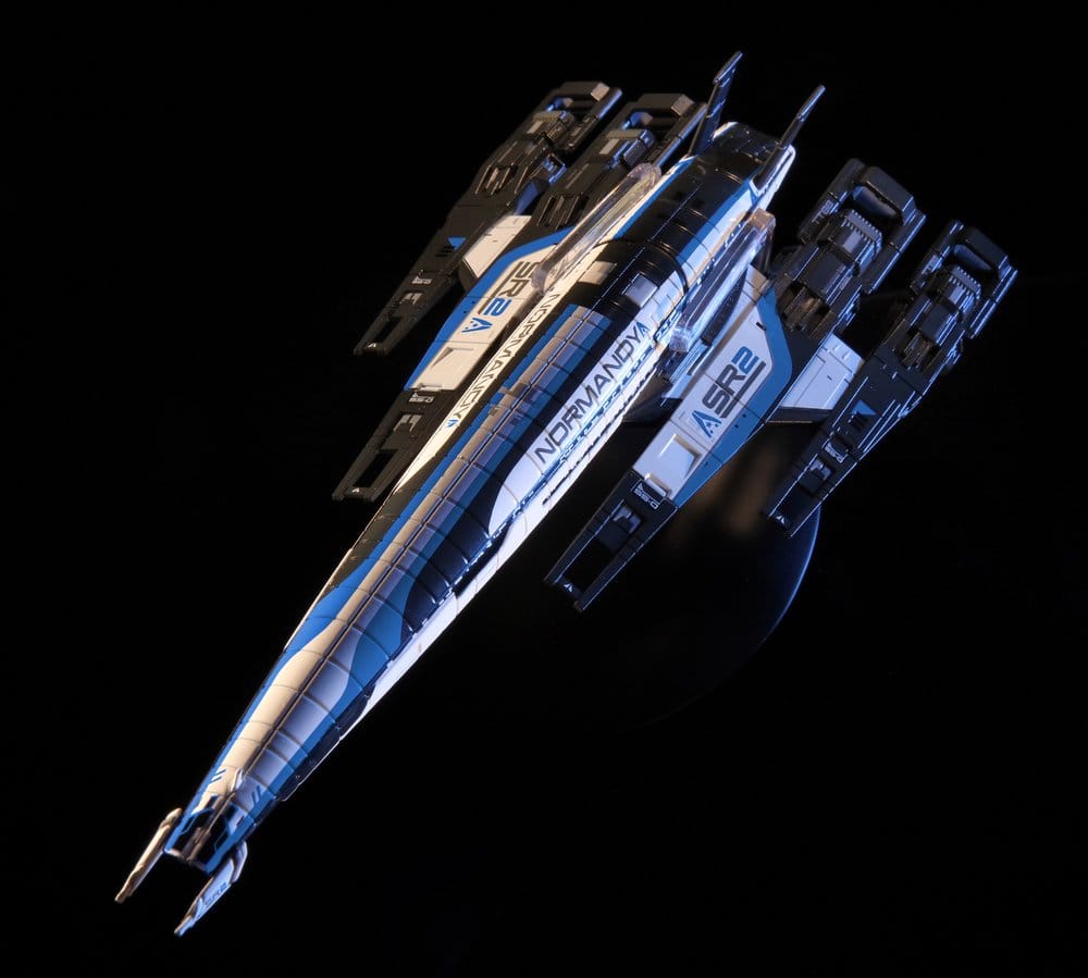 Mass Effect: Alliance Normandy SR-2 [Master Replicas]
