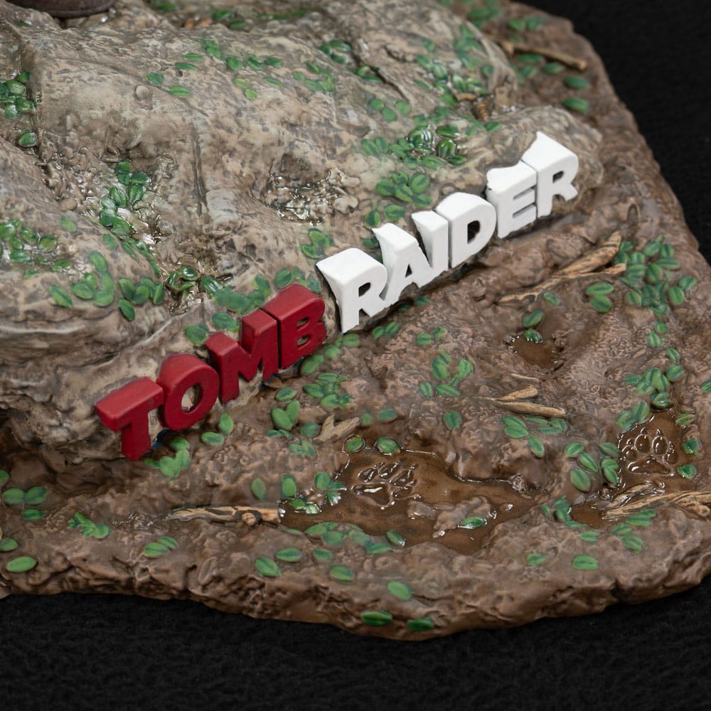 Tomb Raider - Figurka Lara Croft Survivor Era [Dark Horse]