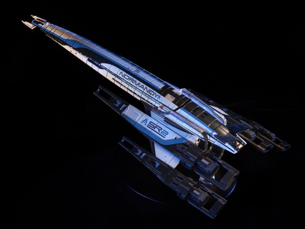 Mass Effect: Alliance Normandy SR-2 [Master Replicas]